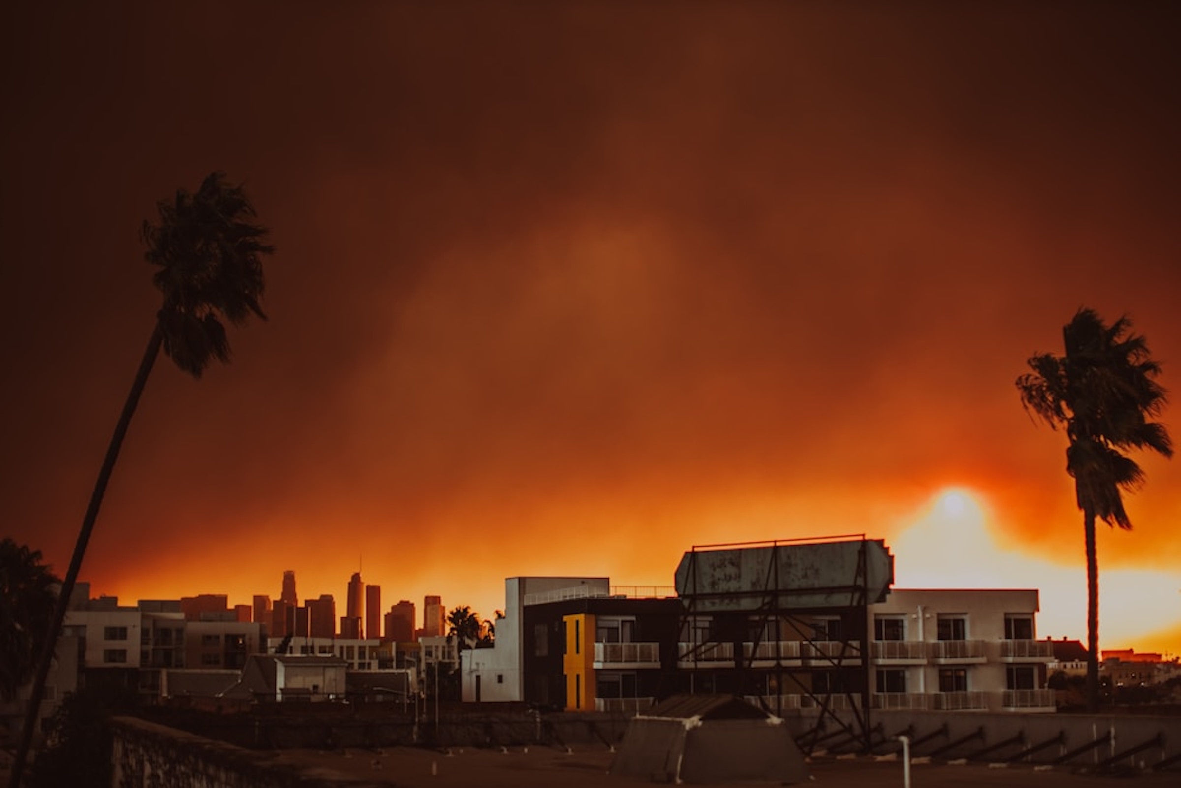 very large california wildfires city image